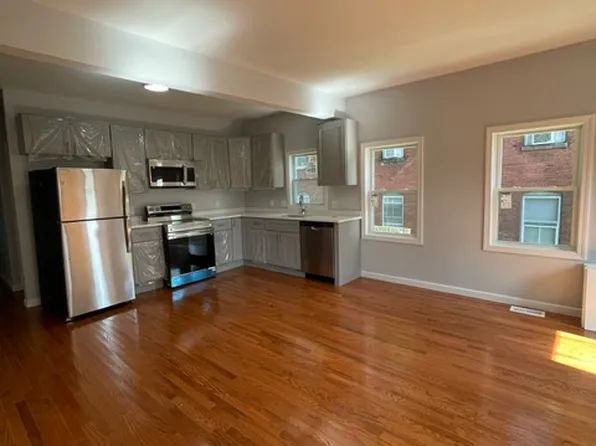 109 Beacon St, Worcester, MA 01608