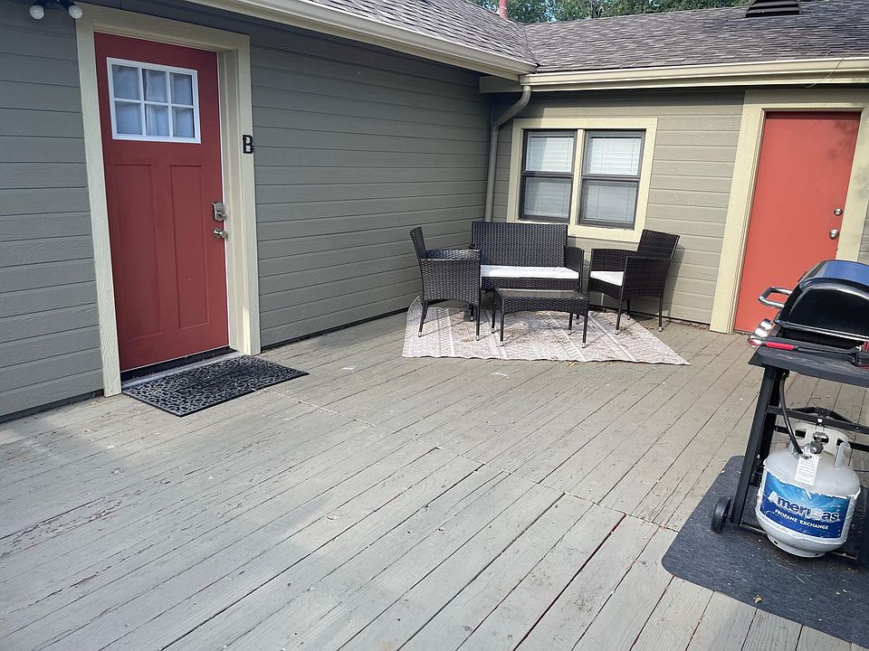 Entry door to Unit B. Deck with view