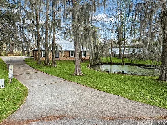 3rd image of 39006 Camp Dr
