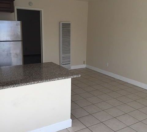 4th image of 922 S Myers St APT B