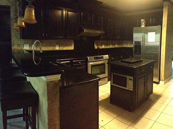 5th image of 105 Quail Briar Ln