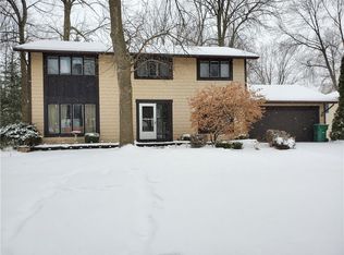 123 Moorland Rd, Rochester, NY 14612