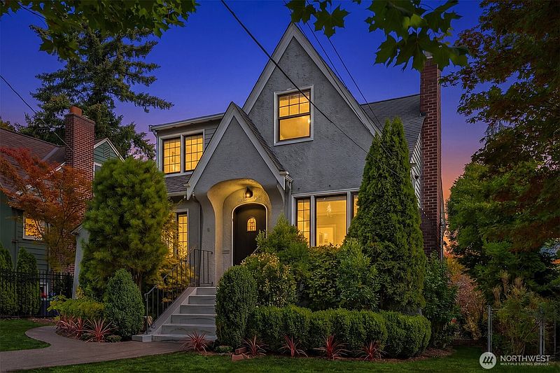 3rd image of 5208 36th Avenue NE