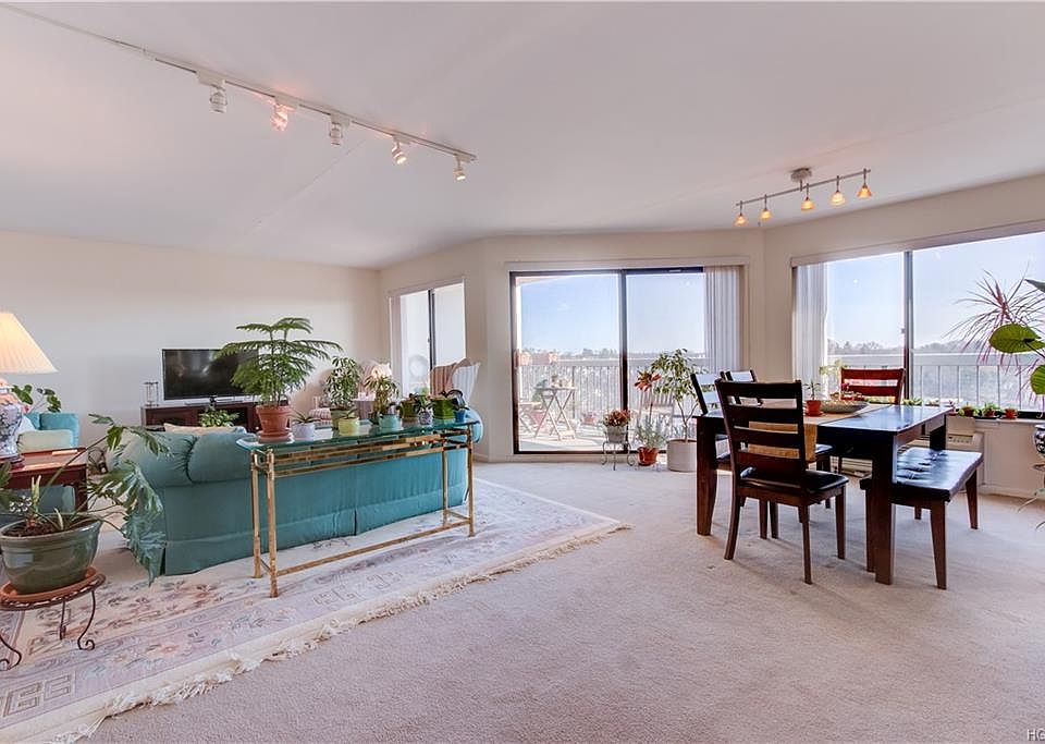 1st image of 100 High Point Dr APT 711