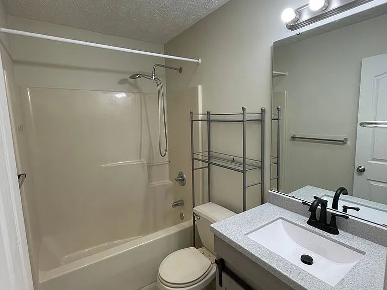 1417 Shining Armor Ln — Photo 12
