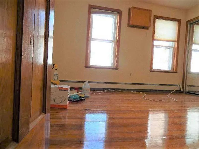 Leyden St — Photo 12