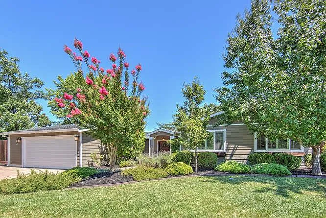 184 Cortsen Rd photo 1