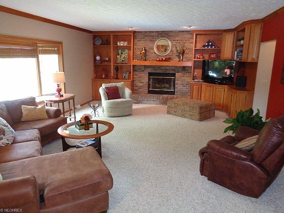 5th image of 9894 Royal Valley Dr