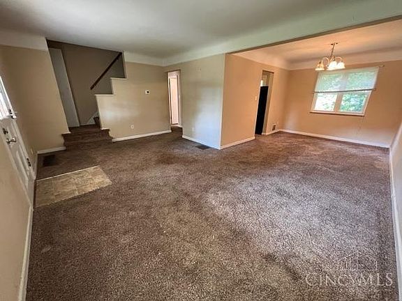 2nd image of 1088 Belvoir Ln