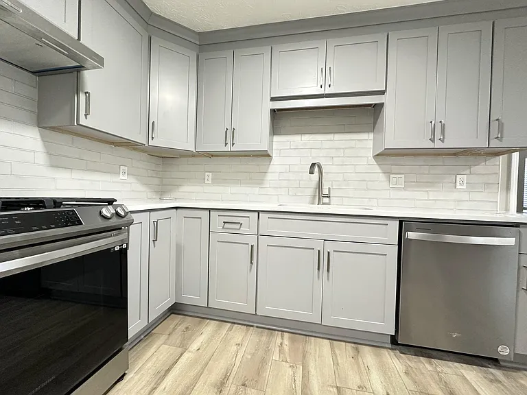572 Wedgewood Dr #574 — Photo 3