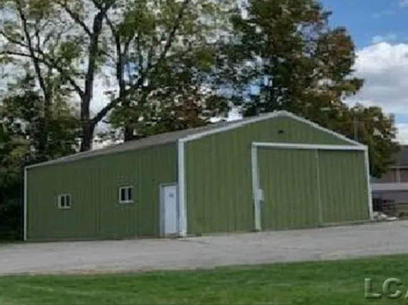 700 Oakwood Ave, Adrian, MI 49221