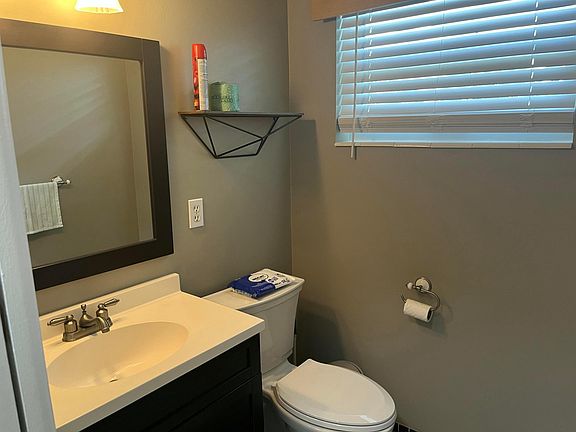 4th image of 2758 EMORY Drive E #C