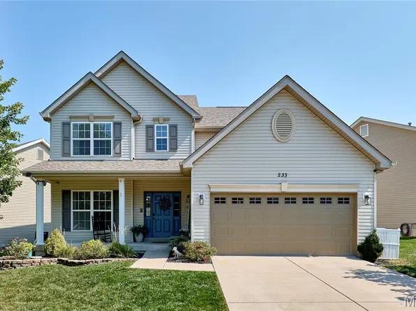 233 Spring Borough Dr, O'Fallon, MO 63368