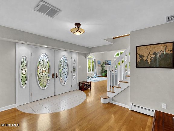 2nd image of 608 Cedarcrest Drive