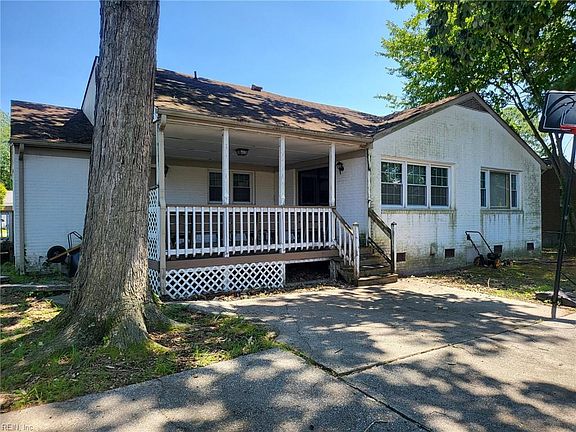 4th image of 1019 Lyndon Cir
