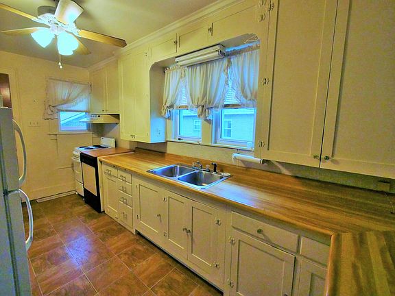 4th image of 117 W Campbell St