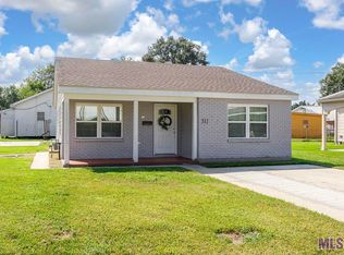 311 Franklin St, Napoleonville, LA 70390