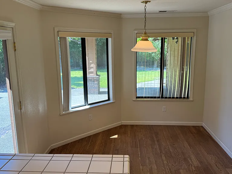 507 Bluebird Pl — Photo 8