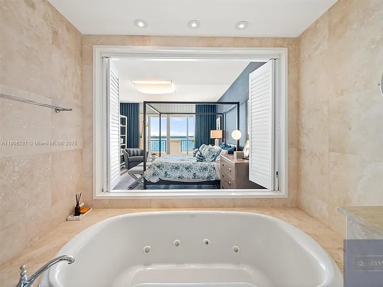 5142 Fisher Island Dr #5142 — Photo 24
