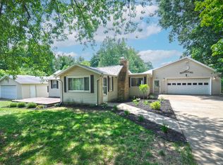 51410 Garrett Rd, Dowagiac, MI 49047