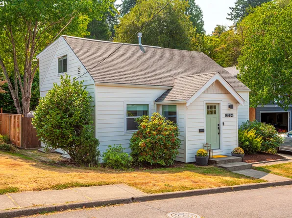 3634 SW Logan St, Portland, OR 97219