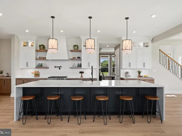 21331 Big Woods Rd, Dickerson, MD 20842