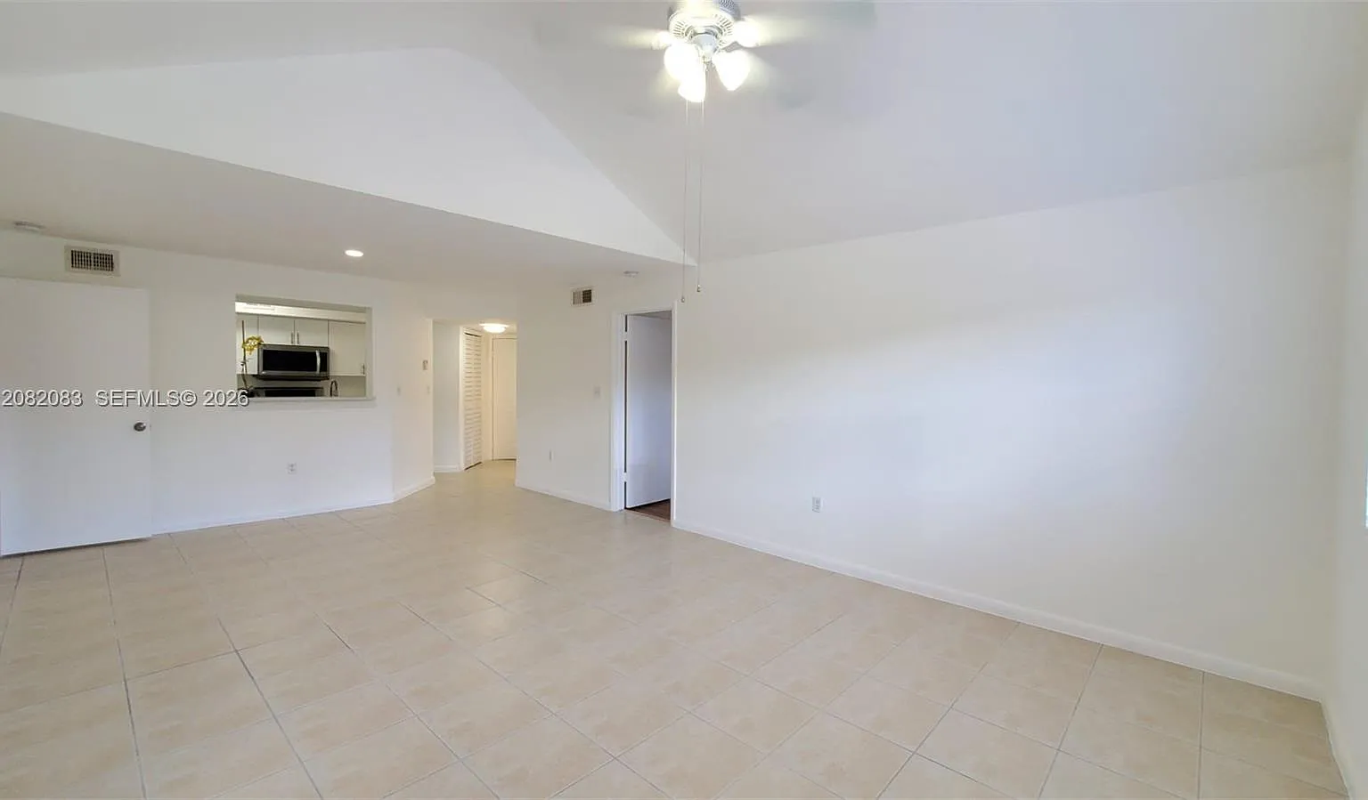 Biscayne Beach Club Condo — Photo 3
