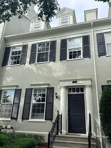 537 Campus St Photo 1