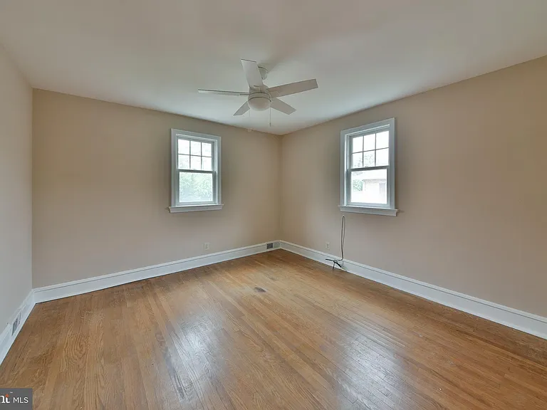 27 Bysher Ave — Photo 15
