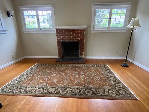4th image of 410 Montgomery St