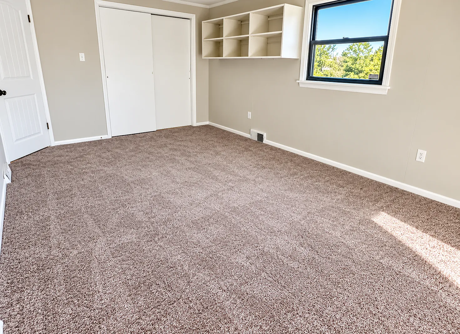 3 bed, 1056 sqft, $1,450 — Photo 4