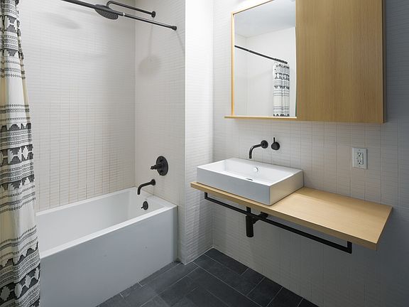 5th image of 762 Park Pl Unit 6-B
