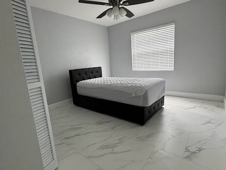 747 Taylor Rd — Photo 10