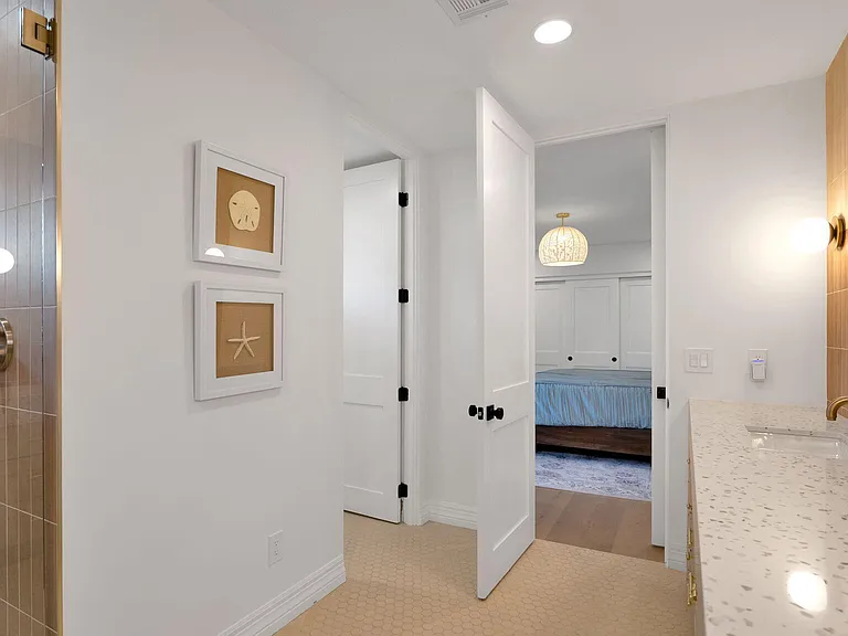 11842 N Miller Rd — Photo 43