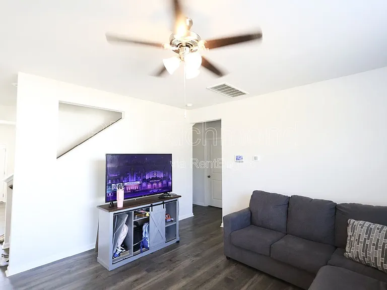 7001 Batten Ct — Photo 10