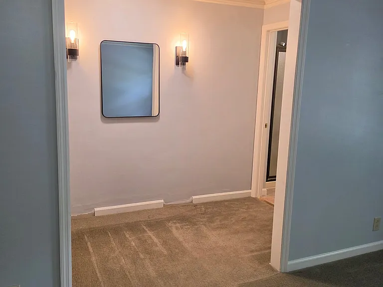 637 Sugartree Ln — Photo 14