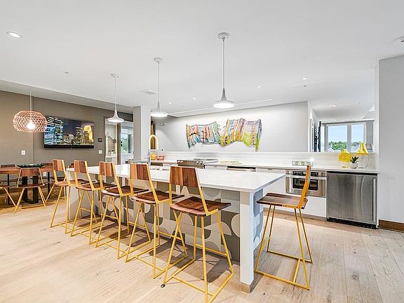 5th image of 2601 Lyndale Ave S #39p59kppc
