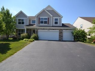 10753 Santa Fe Trl, Huntley, IL 60142