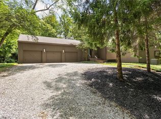 650 Braeside South Dr, Indianapolis, IN 46260