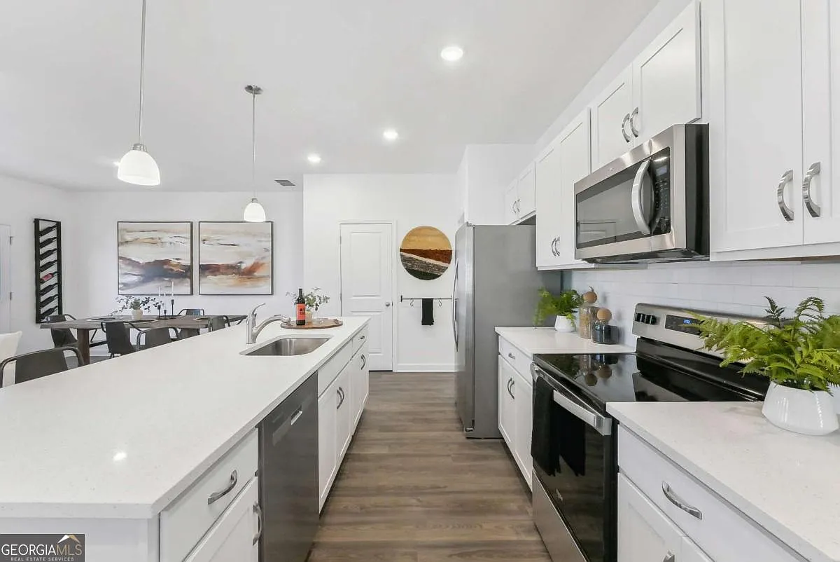 3 bed, 2.5 bath, 1805 sqft, $2,250 — Photo 4