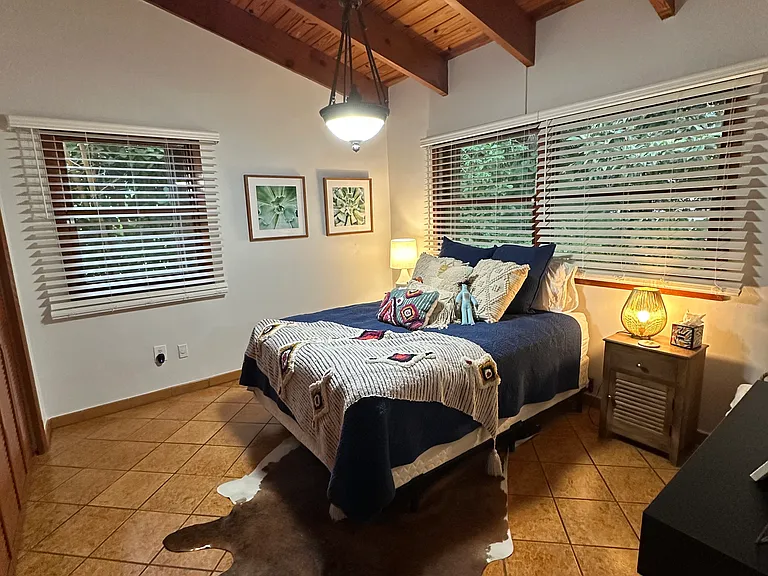 1028 Malaga Ave — Photo 6