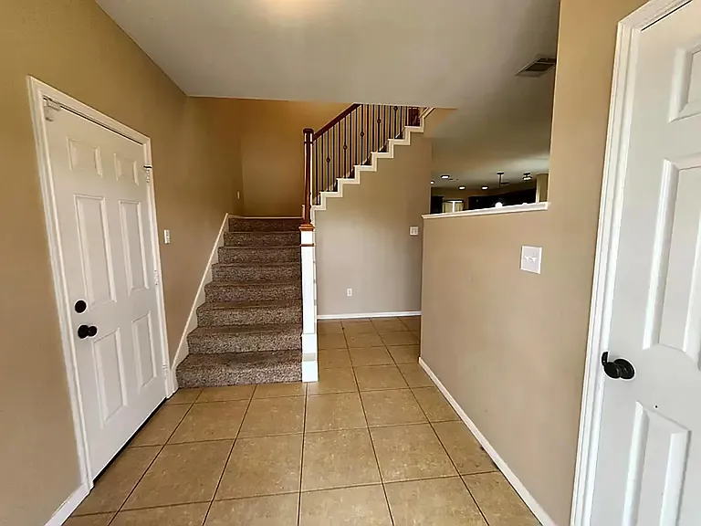 Tracy Ln — Photo 8