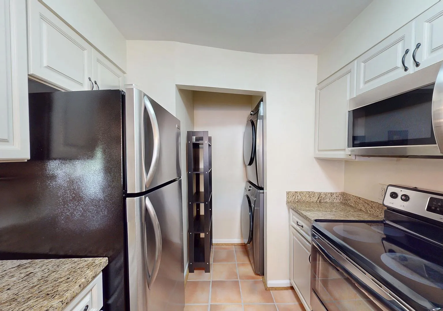 Serene Living in Rockville! Over 1,000 Square Foot Apartment for Rent- Pool, Common Ground, & Muc... — Photo 4