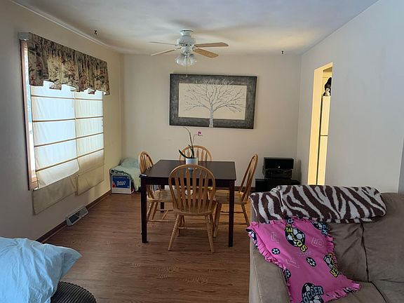4th image of 395 20th St NE