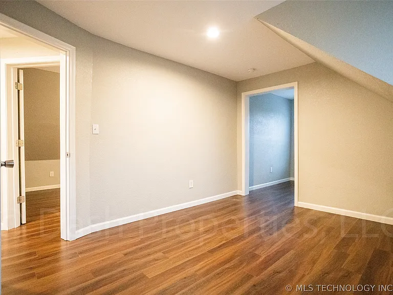 821 S Quaker Ave — Photo 77
