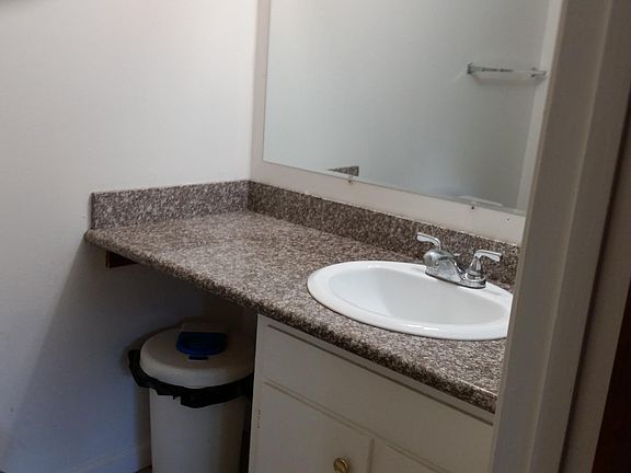 4th image of 3760 Peacock Ct APT 5