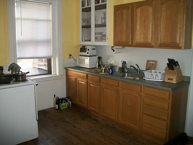 209 Hamilton St #4R — Photo 7