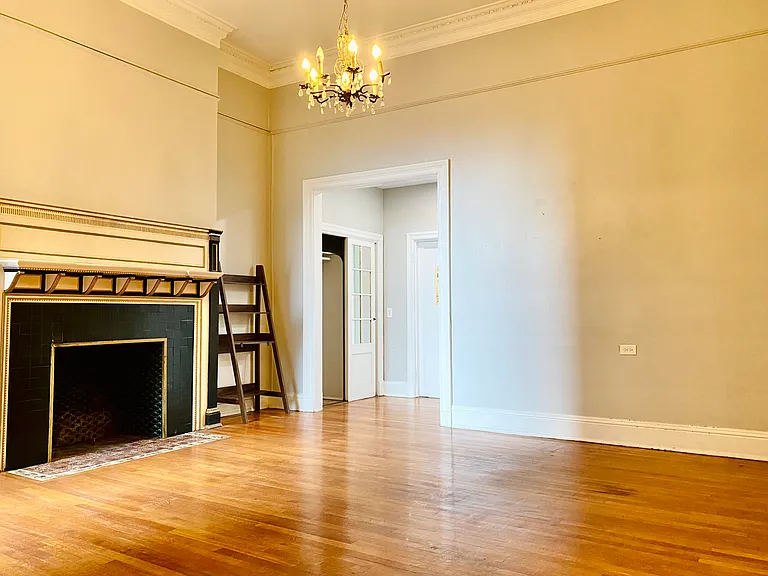 16 W Mount Vernon Pl #2B — Photo 2