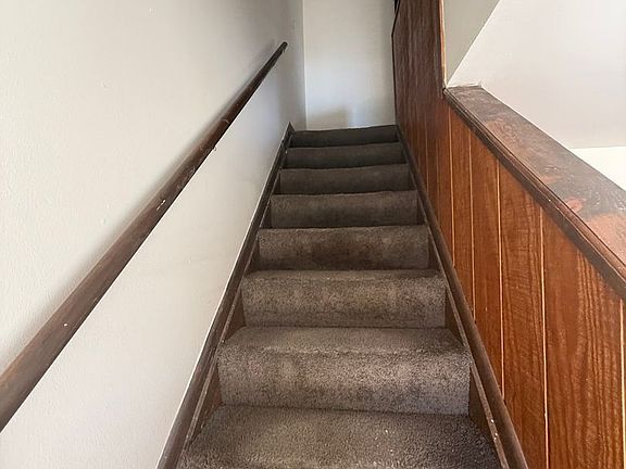 3rd image of 309 W College St #1