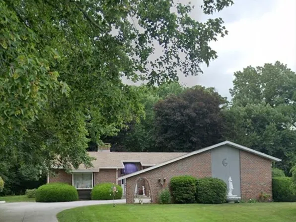 48 Chestnut Hill Rd, South Hadley, MA 01075